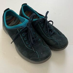 Dansko Elise Oxford Sneaker Blue Suede Size 38